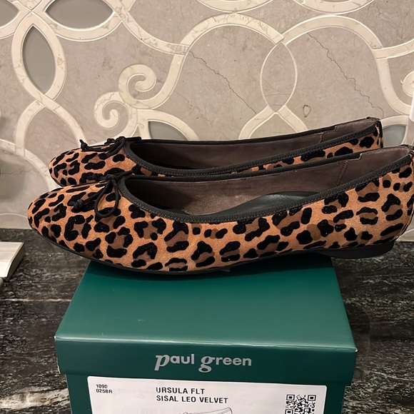Paul Green flats - Picture 3 of 4